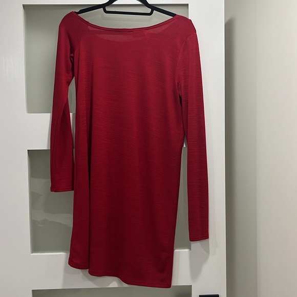 Aritzia wildfred free red off shoulder mini dress - Picture 2 of 3